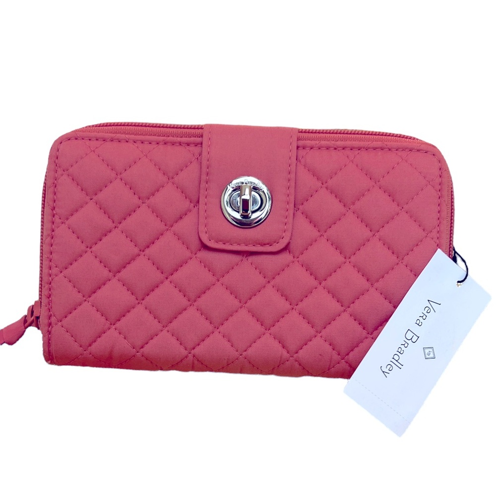 NWT Vera Bradley wallet , Never  used ,coral color.quilted